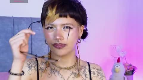 Snapshot of luna_blooms chatting on 04/16/26, 02:07 luna_blooms online show from 04/16/26, 02:07