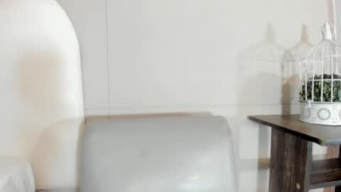 luna_bradley_ online show from 04/09/26, 12:32