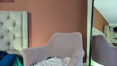 luna_cute14 online show from 01/18/26, 02:10