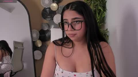 Snapshot of luna_cute14 chatting on 04/23/26, 04:42 luna_cute14 online show from 04/23/26, 04:42