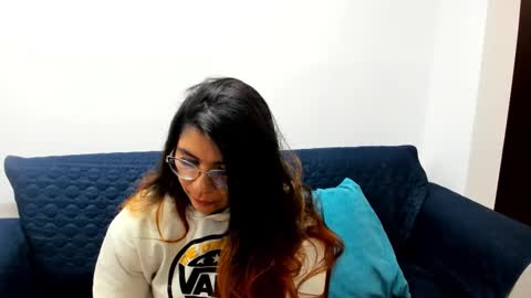 Snapshot of luna_dumont chatting on 02/16/25, 11:38 luna online show from 02/16/25, 11:38