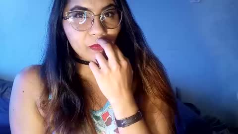 Snapshot of luna_dumont chatting on 02/24/25, 08:58 luna online show from 02/24/25, 08:58