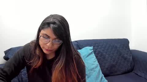 Snapshot of luna_dumont chatting on 02/28/25, 11:14 luna online show from 02/28/25, 11:14