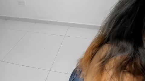 Snapshot of luna_dumont chatting on 03/07/25, 05:06 luna online show from 03/07/25, 05:06