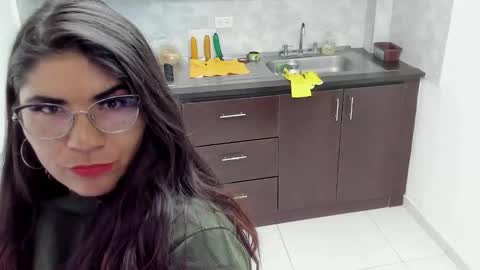 Snapshot of luna_dumont chatting on 09/09/25, 12:48 luna online show from 09/09/25, 12:48