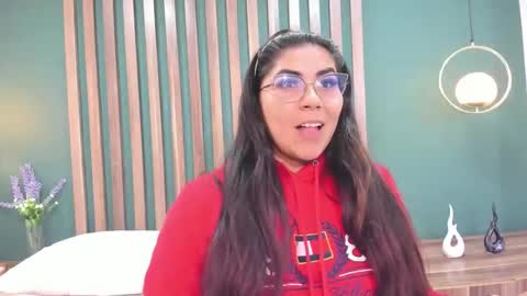 Snapshot of luna_dumont chatting on 09/26/25, 08:02 luna online show from 09/26/25, 08:02