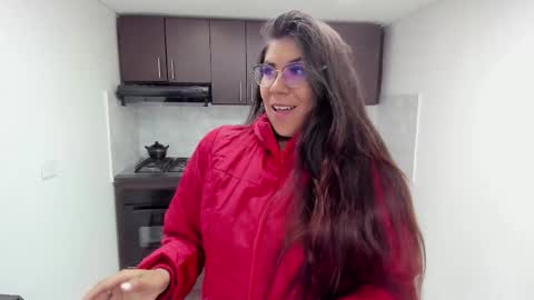 Snapshot of luna_dumont chatting on 09/30/25, 11:15 luna online show from 09/30/25, 11:15