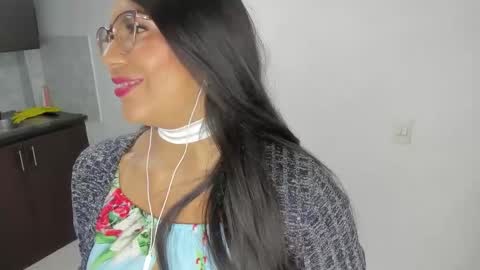 luna  online show from 03/21/26, 11:04