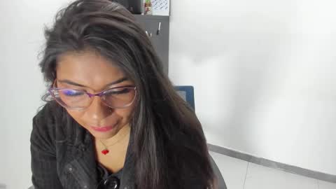 luna  online show from 05/25/26, 11:05
