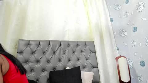 Luna Eva online show from 01/16/25, 09:51