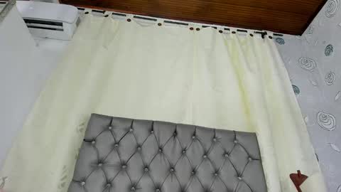 Luna Eva online show from 02/04/25, 08:49