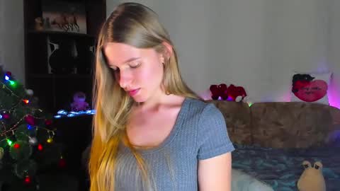 luna_evan online show from 01/02/25, 12:24