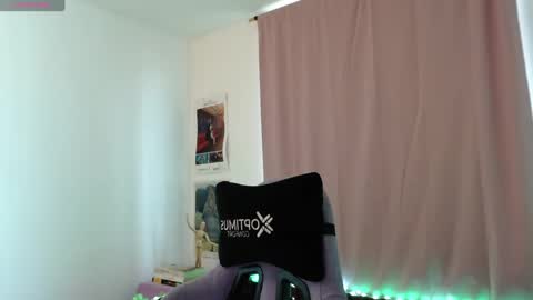 Luna Gomez online show from 09/17/25, 12:51