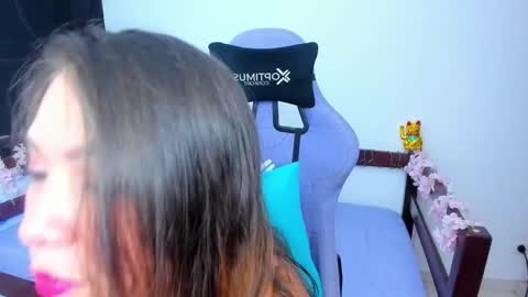 Luna Gomez online show from 10/18/25, 05:10