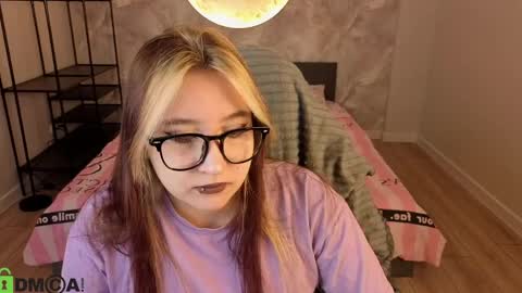 Snapshot of luna_host chatting on 04/07/26, 01:28 Luna Host online show from 04/07/26, 01:28