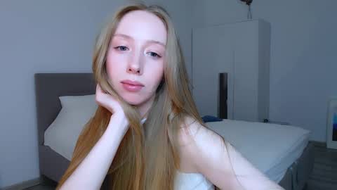 Snapshot of luna_insanity chatting on 12/13/24, 10:55 Luna online show from 12/13/24, 10:55