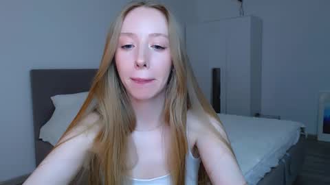 Snapshot of luna_insanity chatting on 12/30/24, 02:09 Luna online show from 12/30/24, 02:09