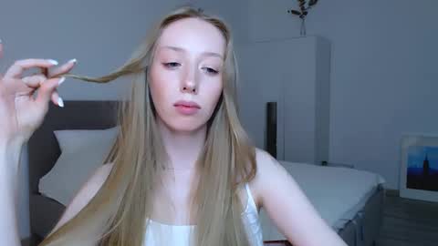 Snapshot of luna_insanity chatting on 01/18/25, 11:55 Luna online show from 01/18/25, 11:55