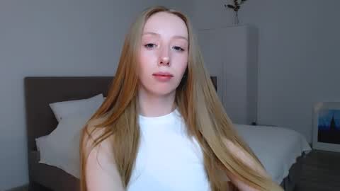 Snapshot of luna_insanity chatting on 02/09/25, 10:00 Luna online show from 02/09/25, 10:00