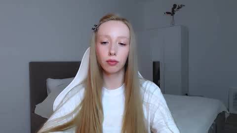 Snapshot of luna_insanity chatting on 09/14/25, 07:57 Luna online show from 09/14/25, 07:57