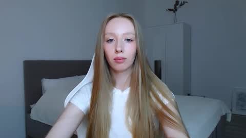 Snapshot of luna_insanity chatting on 09/17/25, 08:10 Luna online show from 09/17/25, 08:10