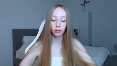 Snapshot of luna_insanity chatting on 10/21/25, 07:58 Luna online show from 10/21/25, 07:58