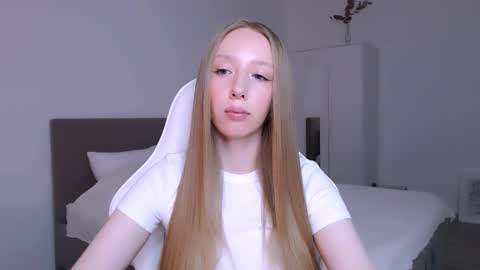 Snapshot of luna_insanity chatting on 11/13/25, 08:52 Luna online show from 11/13/25, 08:52