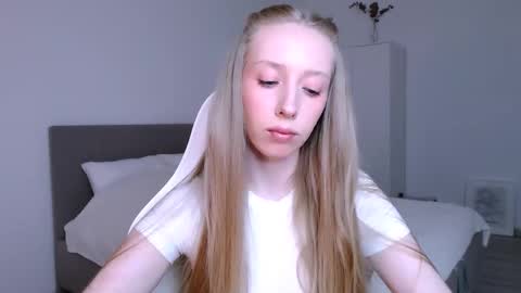 Snapshot of luna_insanity chatting on 01/12/26, 08:03 Luna online show from 01/12/26, 08:03