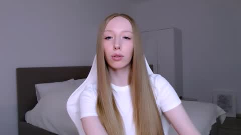 Snapshot of luna_insanity chatting on 02/17/26, 09:10 Luna online show from 02/17/26, 09:10