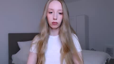 Luna online show from 03/26/26, 09:42