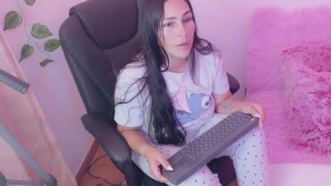 luna online show from 05/17/26, 03:04