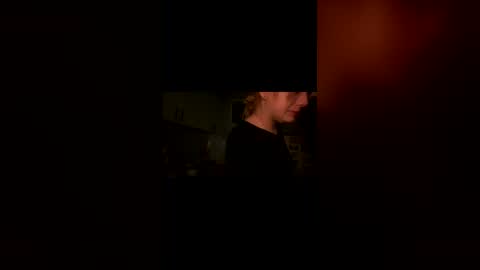 Snapshot of luna_linn chatting on 02/25/26, 02:37 Luna online show from 02/25/26, 02:37