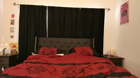 Luna online show from 01/13/25, 09:42