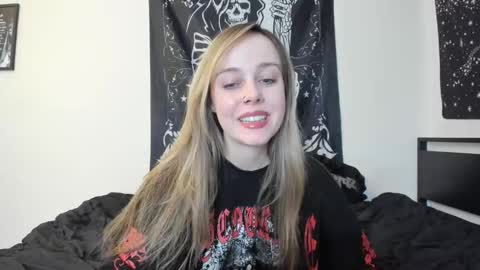 Luna online show from 11/10/25, 05:50