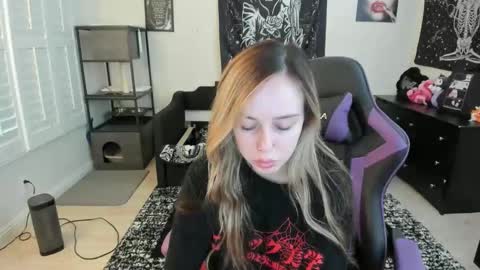 Luna online show from 01/07/26, 05:15