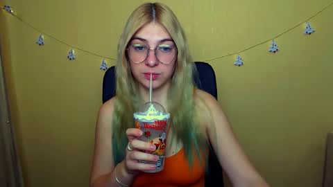 Luna online show from 12/14/24, 09:29