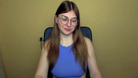 Luna online show from 04/10/26, 08:52