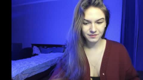 Luna online show from 12/01/25, 04:17