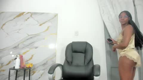 Luna  online show from 06/02/26, 11:51