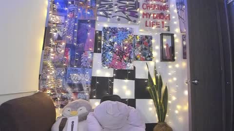 Snapshot of luna_mccoy chatting on 01/22/25, 04:34 LUNA MCCOY online show from 01/22/25, 04:34