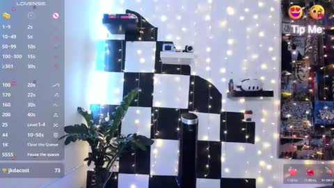 Snapshot of luna_mccoy chatting on 10/08/25, 07:22 LUNA MCCOY online show from 10/08/25, 07:22