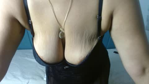 Luna  online show from 12/22/25, 12:24