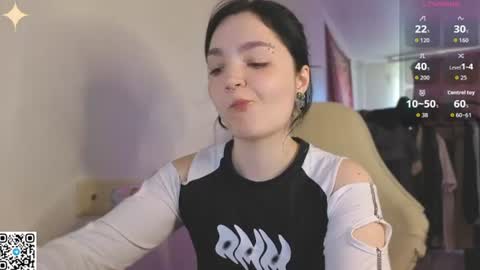 Snapshot of luna_moon14 chatting on 07/02/26, 03:23 Luna online show from 07/02/26, 03:23