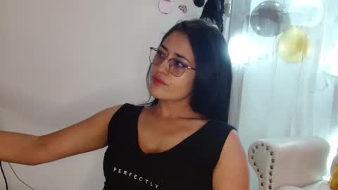 Luna Noire online show from 10/19/25, 07:58