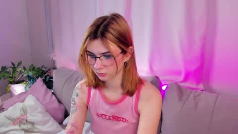 Snapshot of luna_ris chatting on 04/04/26, 11:08 Luna online show from 04/04/26, 11:08