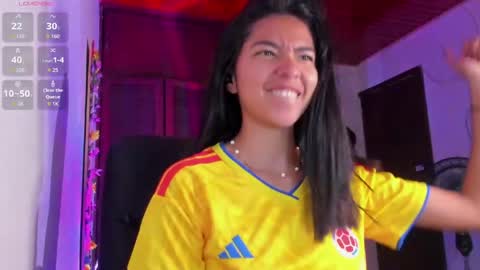 Luna Roja26 online show from 06/17/26, 01:23