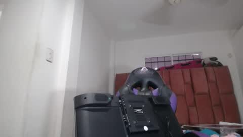 Snapshot of luna_rosita chatting on 12/04/24, 09:24 Luna online show from 12/04/24, 09:24