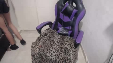 Snapshot of luna_rosita chatting on 12/16/24, 02:15 Luna online show from 12/16/24, 02:15