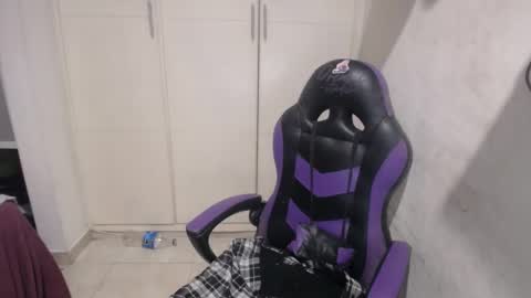 Snapshot of luna_rosita chatting on 01/31/25, 01:54 Luna online show from 01/31/25, 01:54