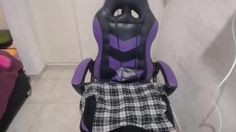 Snapshot of luna_rosita chatting on 02/01/25, 09:51 Luna online show from 02/01/25, 09:51